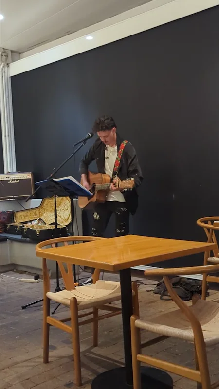Jacob Muisi performing Big Jet Plane · I live at Pablito’s